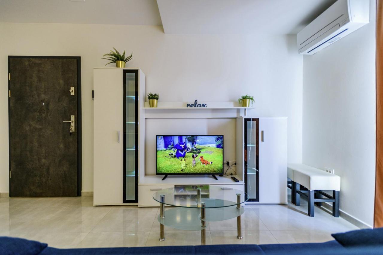 Apartmán - With Summer Balcony And Parking Zadar
