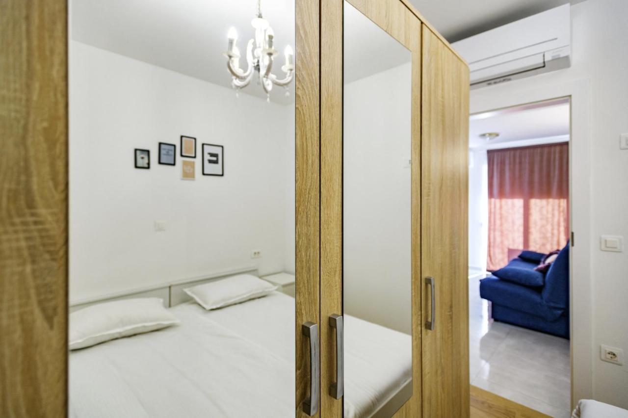 - With Summer Balcony And Parking Apartmán Zadar