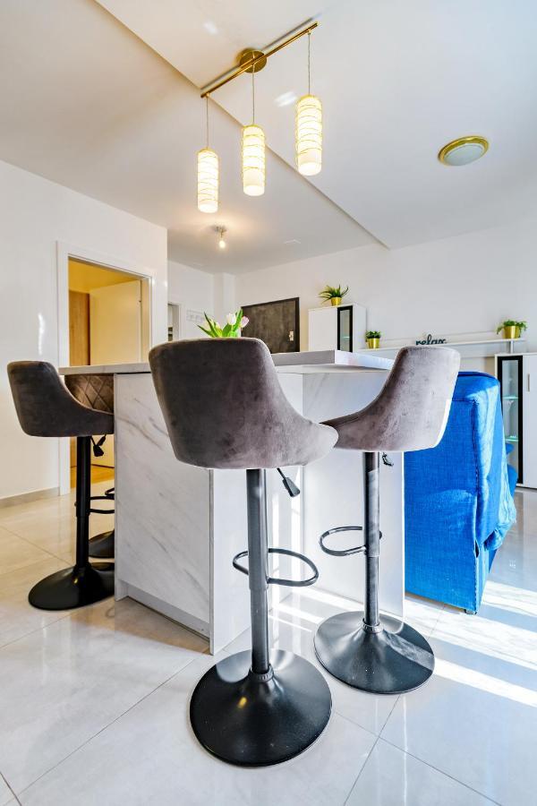 - With Summer Balcony And Parking Apartmán