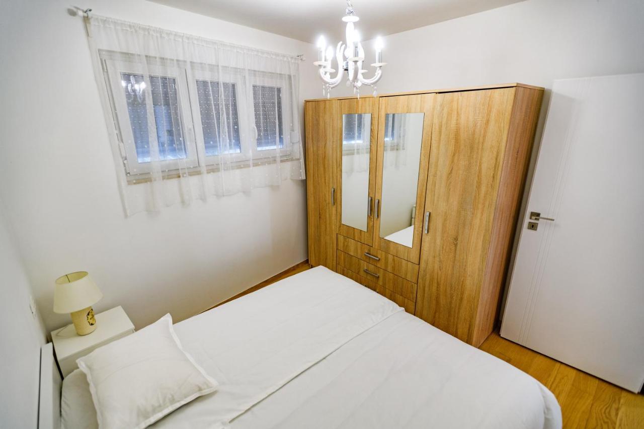 Apartmán - With Summer Balcony And Parking