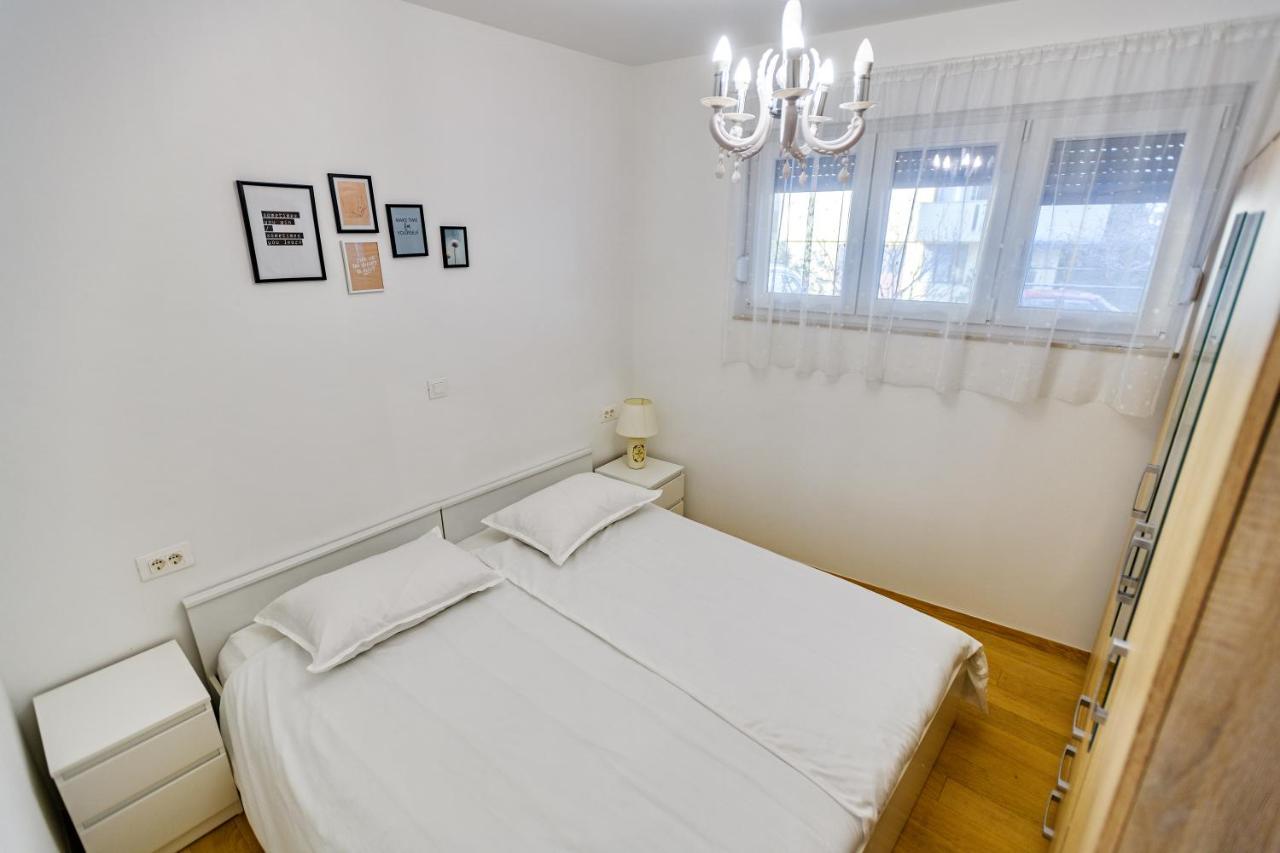 Apartmán - With Summer Balcony And Parking *